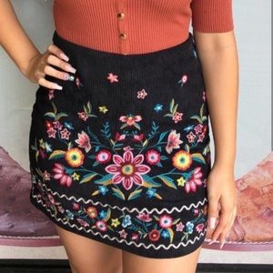 Umgee 🖤 black floral embroidered corduroy mini skirt